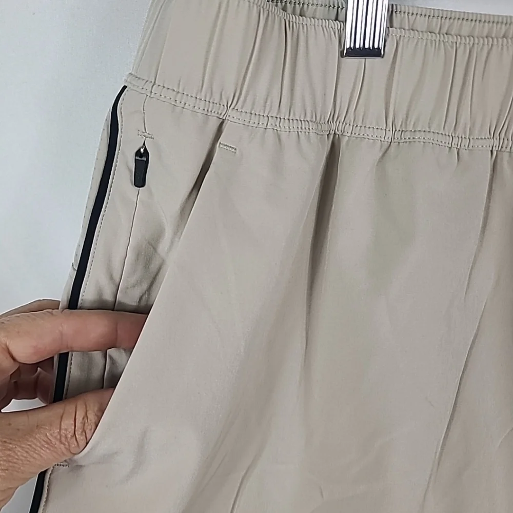 NEW Abercrombie & Fitch Men's YPB MotionTEK Ready Shorts 6” Tan Size XXL Unlined